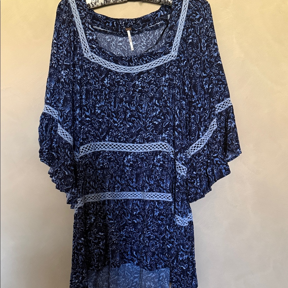 Free People Talk About It Navy Floral Lace-Trim Tunic size S - Picture 3 of 6